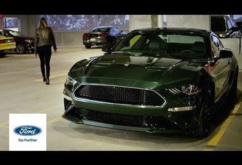 Ford Mustang Bullitt vs Dodge Charger en 2018 #1
