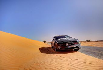 Met een Tesla Model X de Sahara door #1