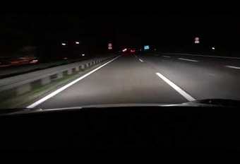 Tesla Model 3 plankgas op de Autobahn #1