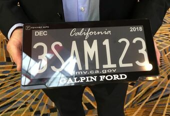 Digitale nummerplaten voor 699 dollar in Californië #1