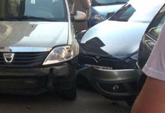 Tesla-bestuurder probeert zijn auto van ongeval te beschuldigen #1