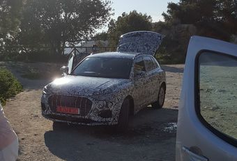 Audi Q3 toont voorkant #1
