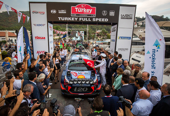 Thierry Neuville al aan de leiding in rally van Turkije #1