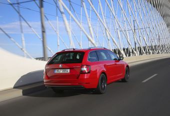 Vernieuwde Skoda Octavia Combi G-Tec heeft 130 pk en rijdt 480 km op CNG