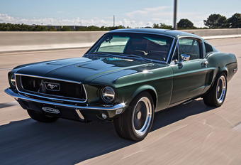 Deze niet-zo-retro Ford Mustang heeft Ferrari in zich #1