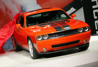 Dodge Challenger SRT-8 #1