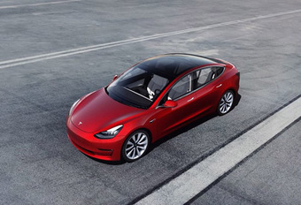 Duits minister eist van autobouwers EV’s “minstens half zo sexy als Tesla” #1