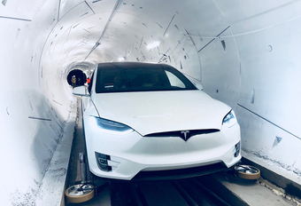 VIDEO - The Boring Company (Elon Musk) opent eerste tunnel met Tesla #1