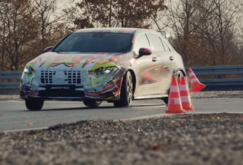 VIDEO – Nieuwe Mercedes-AMG A 45 drift buiten de lijntjes #1