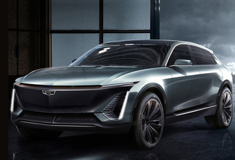 Cadillac EV-SUV mikt op de Tesla Model X #1