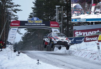 Tänak wint, Neuville redt de meubelen met derde plaats in rally Zweden #1