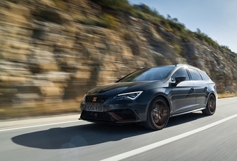 Leon Cupra R ST behoudt Seat-badge #1
