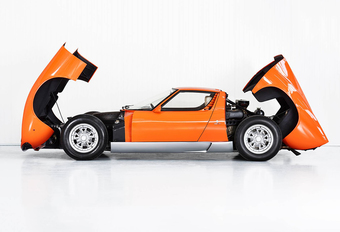 Lamborghini vindt de Miura uit The Italian Job terug na 50 jaar zoeken #1