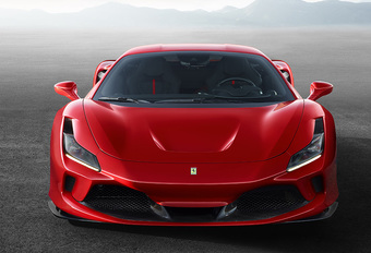 Daar is de hybride Ferrari met 1000 pk weer #1