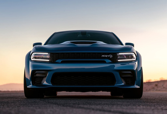 Dodge Charger SRT Hellcat Widebody lacht met de M5 Competition #1