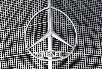 Diesel: Mercedes krijgt een boete van 1 miljard euro! #1