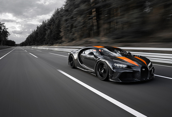 Bugatti Chiron vestigt wereldrecord met 490,484 km/u! #1