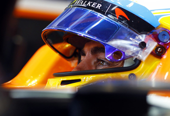 Fernando Alonso koopt McLaren #1