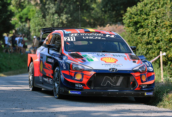 Thierry Neuville al even opnieuw aan de slag in rally van Alba #1