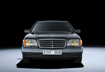 Mercedes 800 SEL is S-Klasse met W18-motor #1