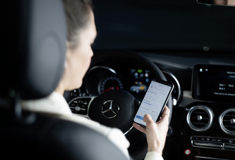 Mercedes Fuel & Pay: contactloos brandstof betalen achter het stuur #1