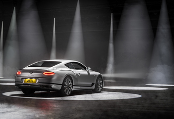 Zo snel is de nieuwe Bentley Continental GT Speed #1