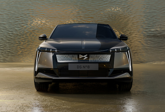 2025 DS N°8