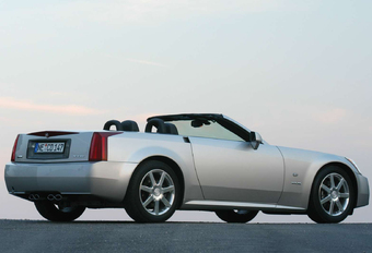 Vergeten helden (6/15): liever een Cadillac XLR dan een Mercedes SL?