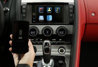 Jaguar-Land Rover JustDrive: stembediening voor sms en apps #1