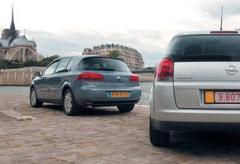 Opel Signum 2.2 DTI & Renault Vel Satis 2.2 dCi 115: Regelrechte rivalen ? #1