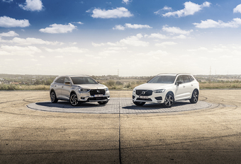 In duel: DS 7 CROSSBACK E-TENSE 4X4 vs. VOLVO XC60 T6 RECHARGE #1