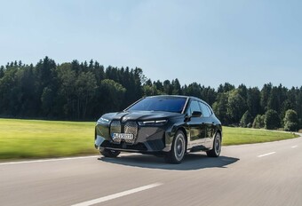 BMW iX xDrive50 (2021) #1