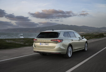 Review 2024 Skoda Superb Combi