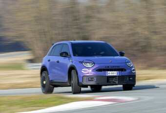 Review Abarth 600e Scorpionissima