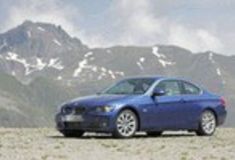 BMW 335i Coupé & Infiniti G37 Coupé : L'attaque du clone #1