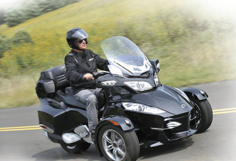 Bombardier Can-Am Spyder RT Roadster #1