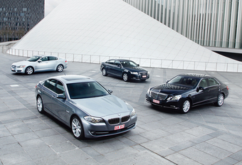 Audi A6 3.0 TDI, BMW 530d, Jaguar XF 3.0D & Mercedes E 350 CDI : Welkom in business #1