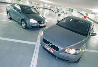 VOLKSWAGEN JETTA 1.9 TDI • VOLVO S40 1.6D : Luxepaard of werkezel? #1