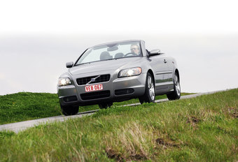 VOLVO C70 2.4i (170 PK) : Vloeiend Zweeds #1