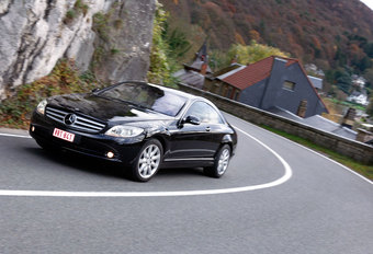 MERCEDES CL 500 : Alleen op de wereld #1