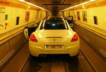 PEUGEOT RCZ (2) #1