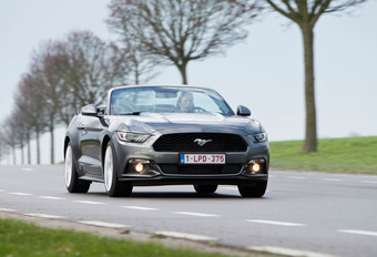 Ford Mustang Convertible 2.3 EcoBoost : À air comprimé #1