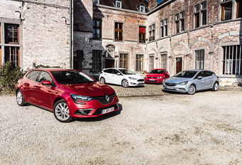 FORD FOCUS 1.0 ECOBOOST // OPEL ASTRA 1.4 TURBO // RENAULT MEGANE TCe 130 // VOLKSWAGEN GOLF 1.4 TSI : Gaan met die octaan! #1
