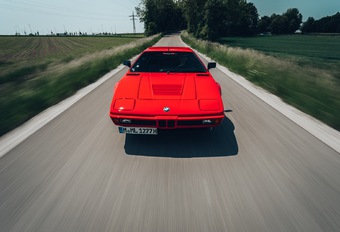 De ster van onze Grote BMW Special is deze BMW M1. We gingen naar München en reden ermee. Bekijk de video!