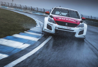 Peugeot Sport vervangt de 308 Racing Cup uit 2016 door deze 308 TCR, aangedreven door een 1,6 liter-turbomotor van 350 pk en gezegend door een heleboel aerodynamische updates.