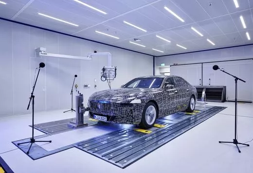 Tests acoustiques pour la BMW i7 #1