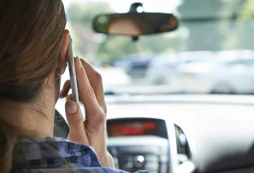 84% des conducteurs utilisent leur téléphone #1
