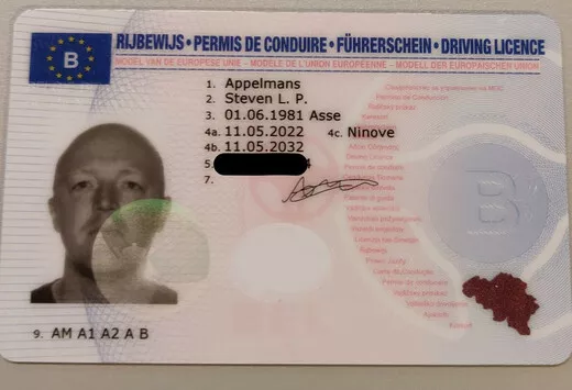 Rédacteur sans filtre - Rappel : veuillez renouveler votre permis de conduire maintenant #1