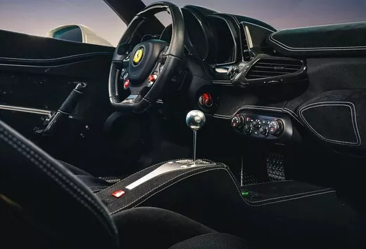 Wordt de Ferrari 458 Speciale beter met een handbak? #1