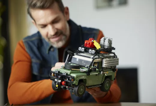 Lego lance un kit de construction du Land Rover Defender Classic #1